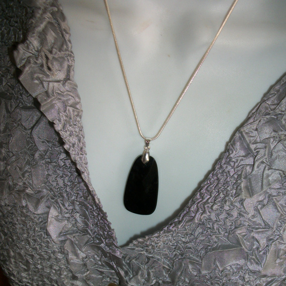 NEW LARGE Black Glass pendant  w Sterling chain - Picture 1 of 3